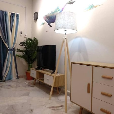 The Whale - Bayview - Pool Open Apartment Петалинг Джая Екстериор снимка