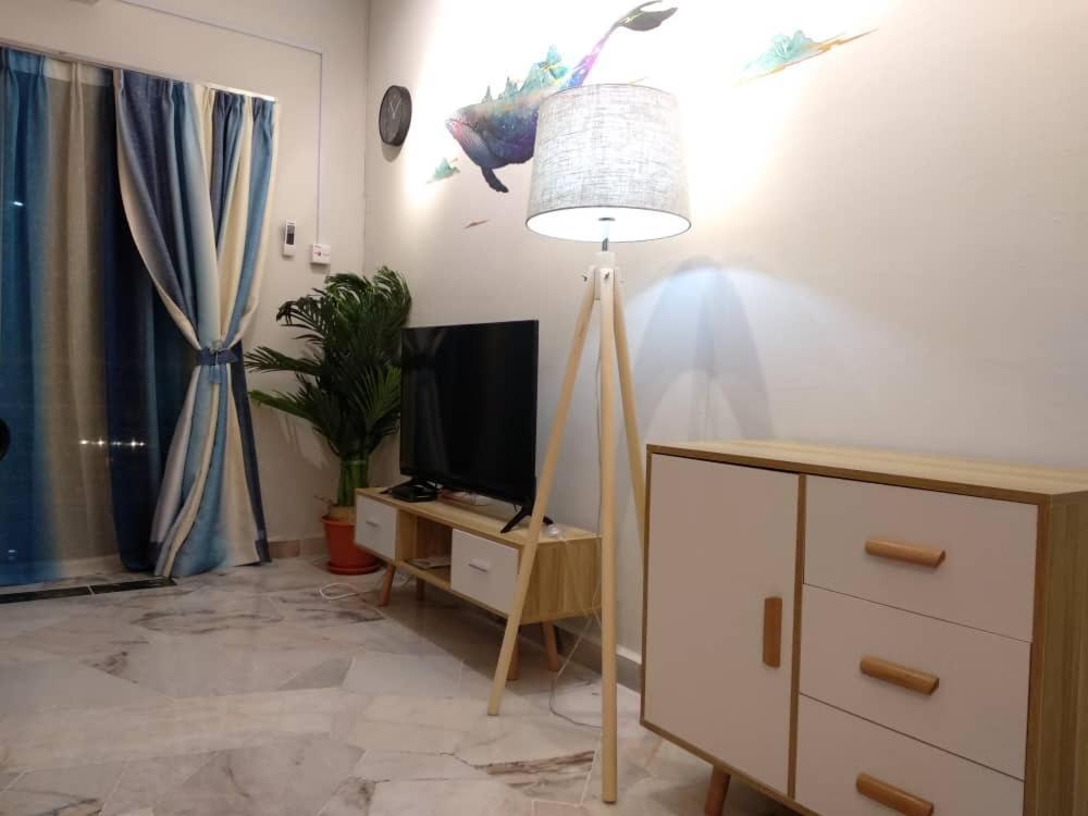 The Whale - Bayview - Pool Open Apartment Петалинг Джая Екстериор снимка